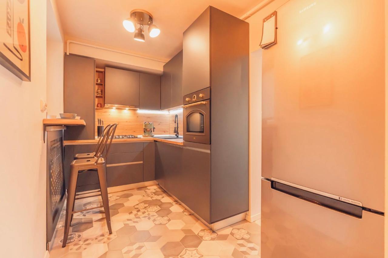 בראשוב Castanilor 6 - Hip Industrial Apartment Close To City Centre מראה חיצוני תמונה