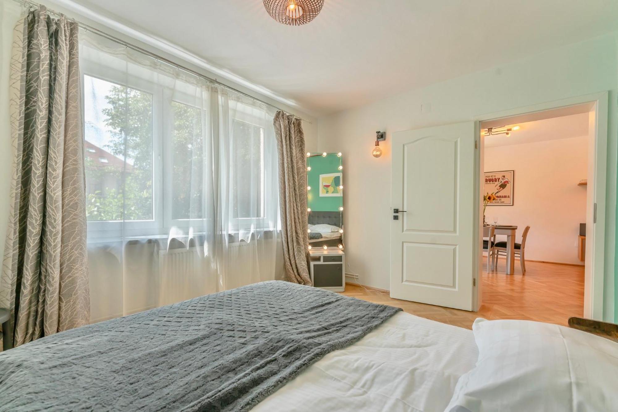 בראשוב Castanilor 6 - Hip Industrial Apartment Close To City Centre מראה חיצוני תמונה